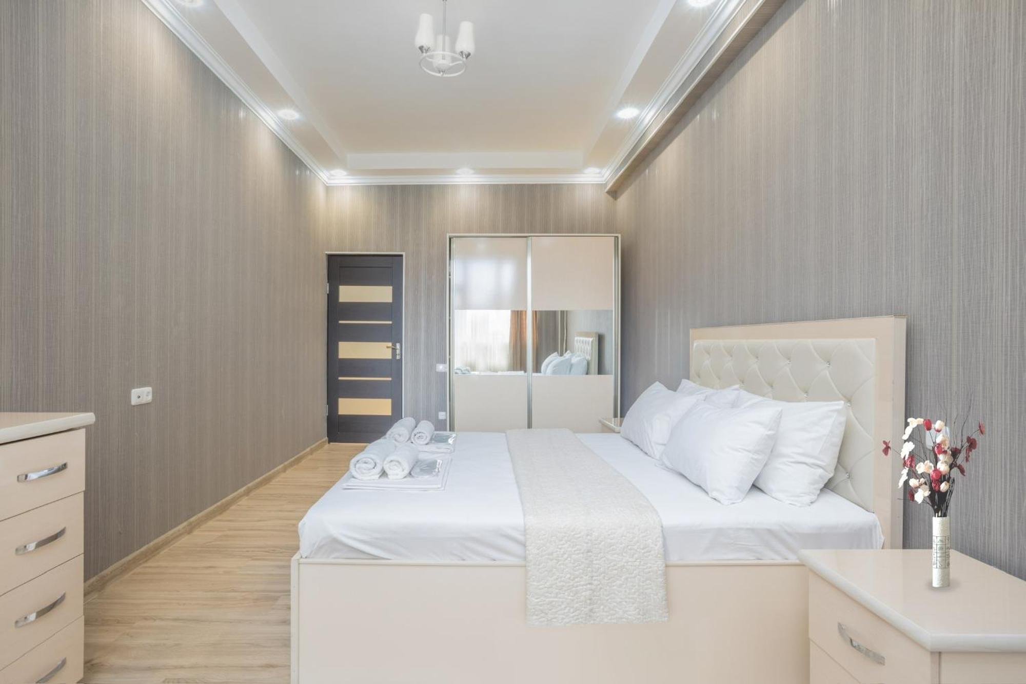2 Bedrooms 2 Bathrooms Large And Lux Apartment Best Location Jerevan Eksteriør billede